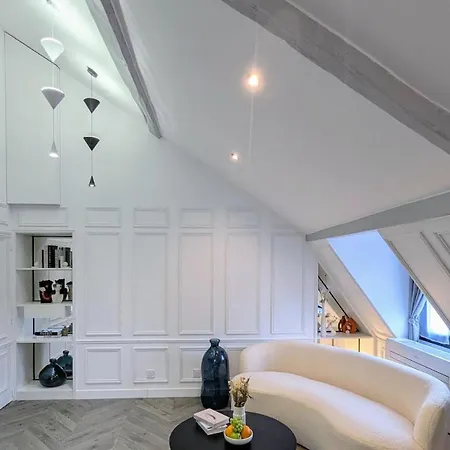 Apartment T2 Au Coeur Historique De Avec Clim & Smarttv *